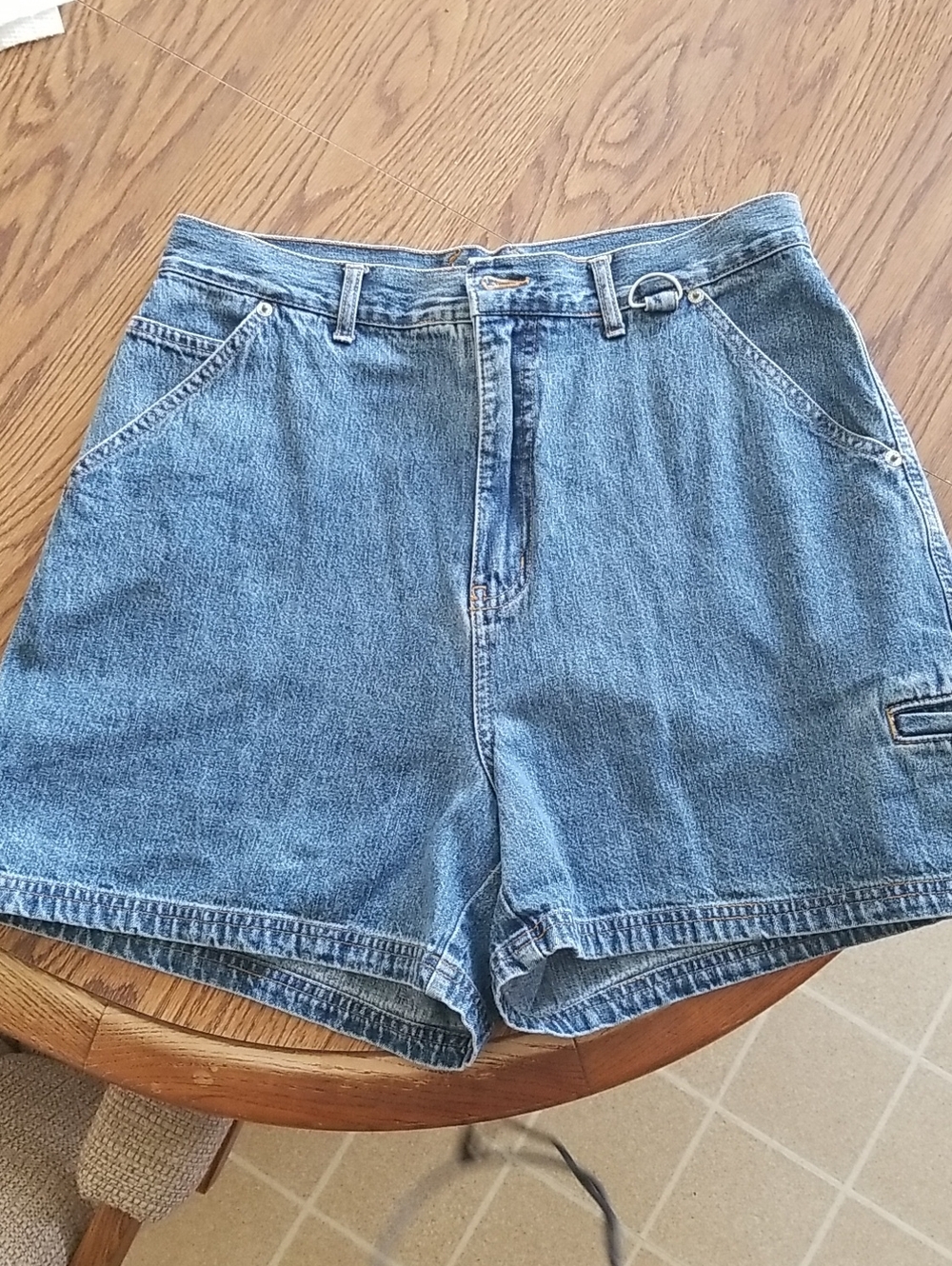 bill blass Classic Light Blue Denim Jean Shorts